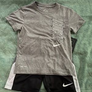 NWT - Nike Boys Dri-Fit 2 piece short set, Size L